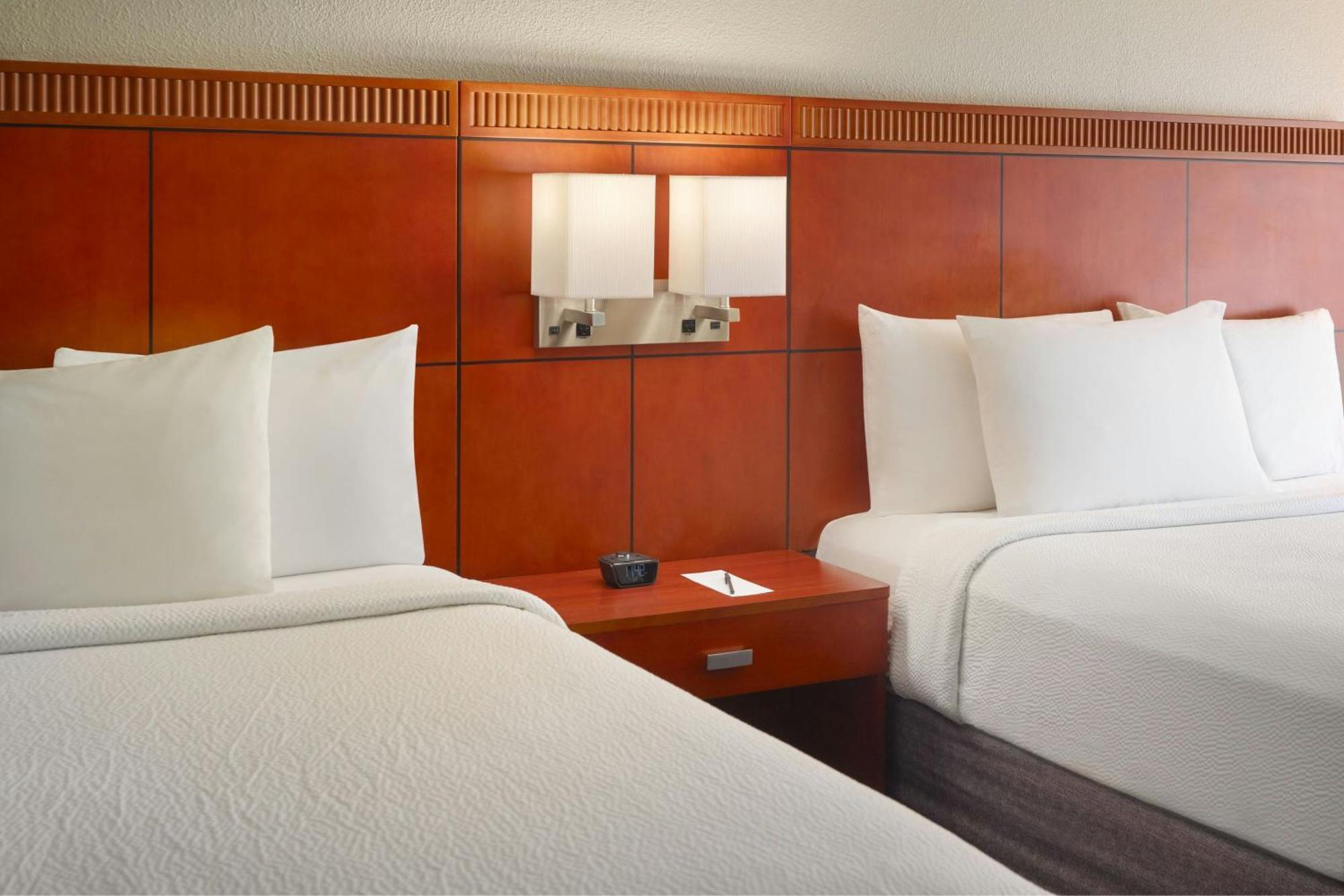Courtyard By Marriott Atlanta Airport South/Sullivan Road College Park Zewnętrze zdjęcie