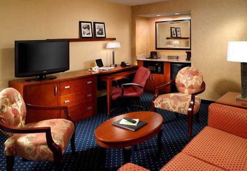 Courtyard By Marriott Atlanta Airport South/Sullivan Road College Park Zewnętrze zdjęcie