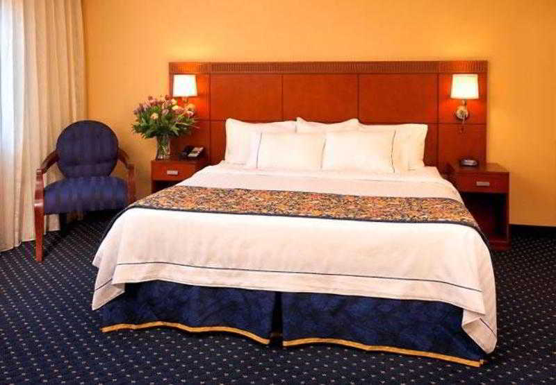 Courtyard By Marriott Atlanta Airport South/Sullivan Road College Park Zewnętrze zdjęcie