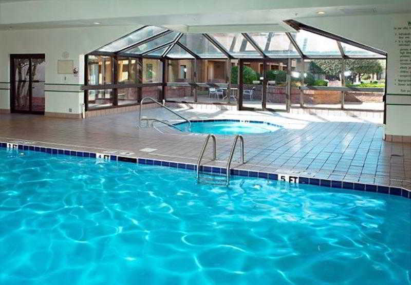Courtyard By Marriott Atlanta Airport South/Sullivan Road College Park Zewnętrze zdjęcie